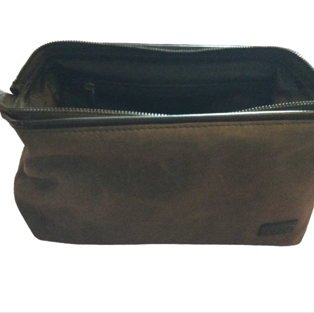 Fossil Toiletry travel bag euc